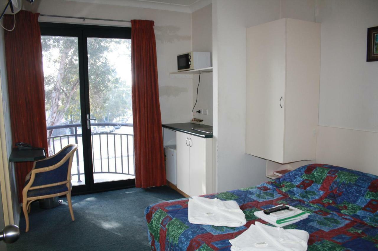 Linwood Lodge Motel Sidney Exterior foto